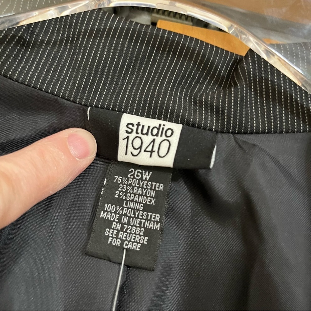 Studio 1940 Black Pinstripe Blazer Size 26W NWT - Picture 3 of 9